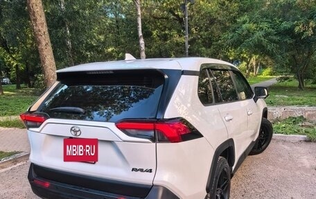 Toyota RAV4, 2020 год, 2 500 000 рублей, 9 фотография