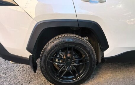 Toyota RAV4, 2020 год, 2 500 000 рублей, 11 фотография