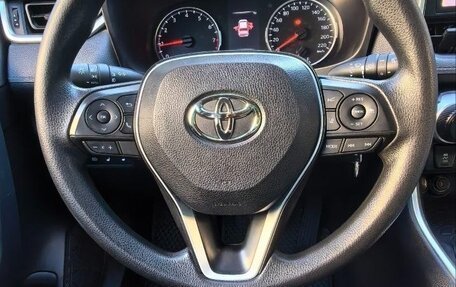 Toyota RAV4, 2020 год, 2 500 000 рублей, 21 фотография