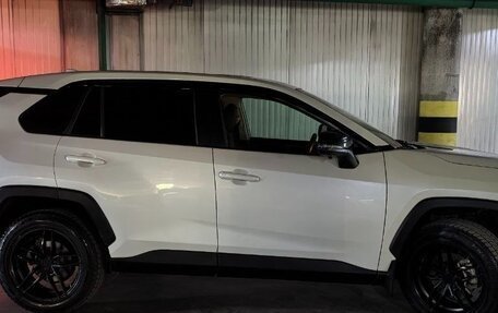 Toyota RAV4, 2020 год, 2 500 000 рублей, 33 фотография