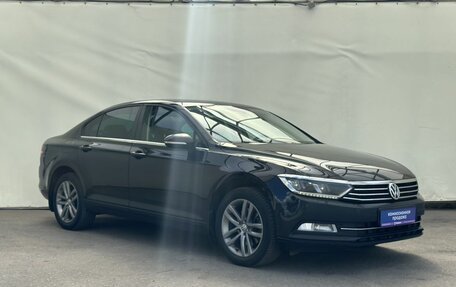 Volkswagen Passat B8 рестайлинг, 2016 год, 1 300 000 рублей, 2 фотография