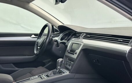 Volkswagen Passat B8 рестайлинг, 2016 год, 1 300 000 рублей, 11 фотография