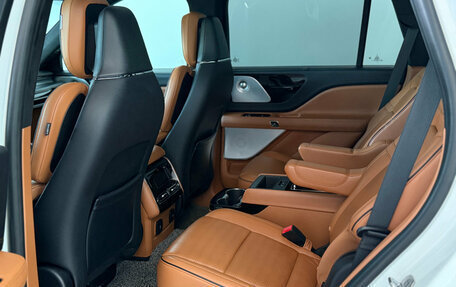 Lincoln Aviator II, 2020 год, 5 500 000 рублей, 16 фотография