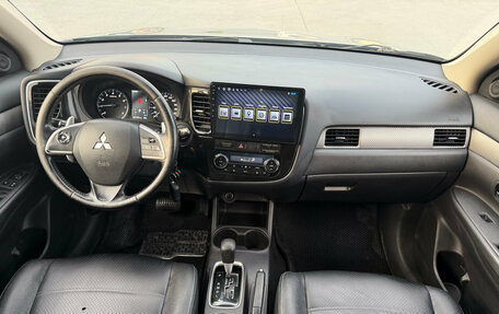 Mitsubishi Outlander III рестайлинг 3, 2012 год, 1 155 000 рублей, 8 фотография