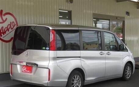 Honda Stepwgn IV, 2017 год, 1 400 000 рублей, 4 фотография