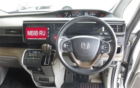 Honda Stepwgn IV, 2017 год, 1 400 000 рублей, 6 фотография
