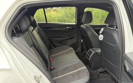 Volkswagen Golf VIII, 2022 год, 1 819 000 рублей, 15 фотография