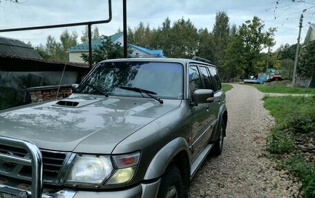 Nissan Patrol, 2000 год, 560 000 рублей, 1 фотография
