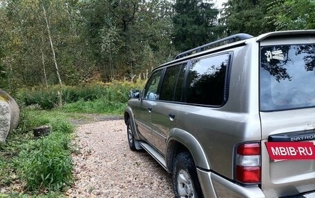 Nissan Patrol, 2000 год, 560 000 рублей, 2 фотография