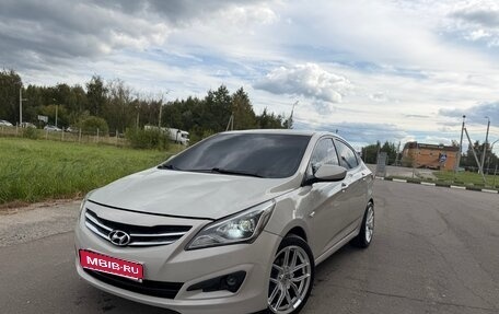 Hyundai Solaris II рестайлинг, 2014 год, 750 000 рублей, 1 фотография