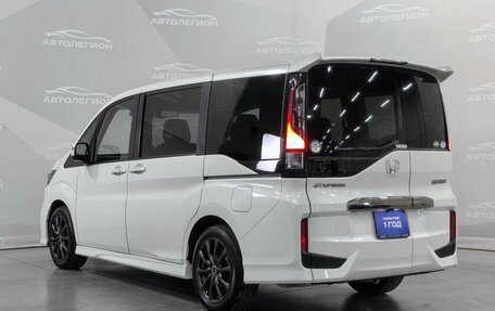 Honda Stepwgn IV, 2019 год, 2 750 000 рублей, 3 фотография