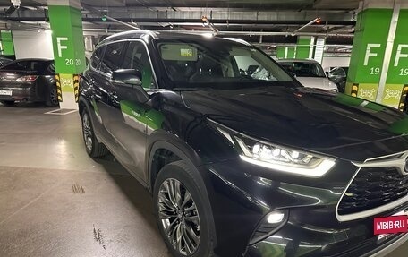 Toyota Highlander, 2024 год, 6 800 000 рублей, 8 фотография