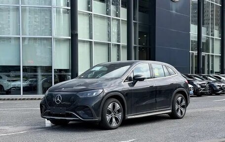 Mercedes-Benz EQE, 2024 год, 7 020 762 рублей, 1 фотография