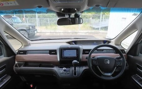 Honda Freed II, 2023 год, 1 700 700 рублей, 11 фотография