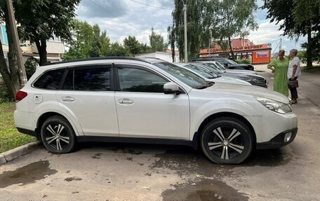 Subaru Outback IV рестайлинг, 2011 год, 950 000 рублей, 3 фотография
