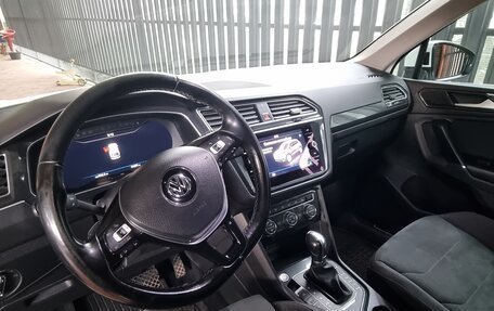 Volkswagen Tiguan II, 2017 год, 2 800 000 рублей, 3 фотография