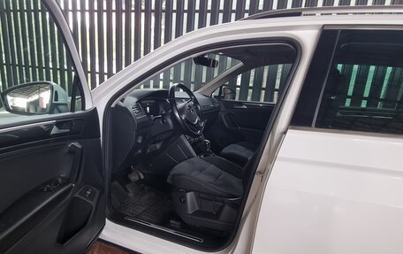 Volkswagen Tiguan II, 2017 год, 2 800 000 рублей, 4 фотография