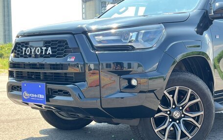 Toyota Hilux VIII, 2023 год, 4 400 000 рублей, 2 фотография