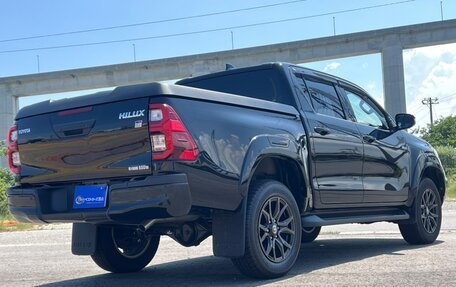 Toyota Hilux VIII, 2023 год, 4 400 000 рублей, 9 фотография