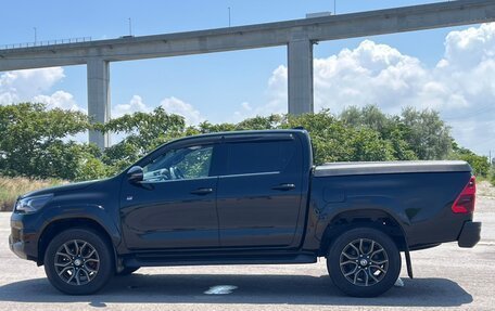 Toyota Hilux VIII, 2023 год, 4 400 000 рублей, 7 фотография