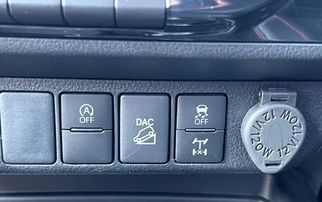 Toyota Hilux VIII, 2023 год, 4 400 000 рублей, 27 фотография