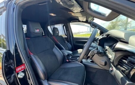 Toyota Hilux VIII, 2023 год, 4 400 000 рублей, 20 фотография