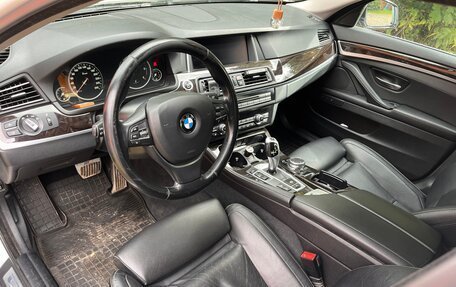 BMW 5 серия, 2015 год, 2 400 000 рублей, 11 фотография