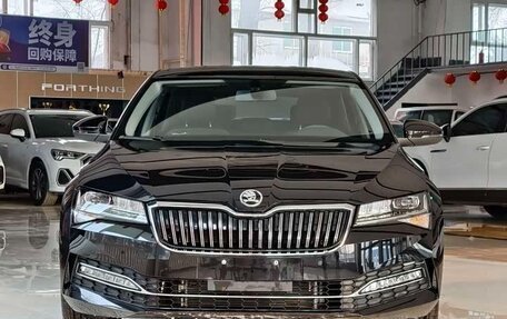 Skoda Superb III рестайлинг, 2023 год, 1 850 030 рублей, 1 фотография