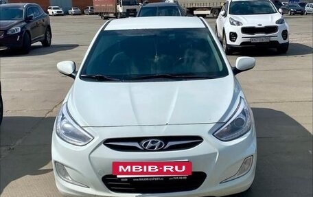 Hyundai Solaris II рестайлинг, 2013 год, 760 000 рублей, 4 фотография