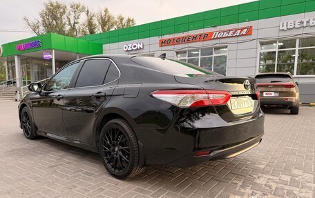Toyota Camry, 2018 год, 2 100 000 рублей, 8 фотография
