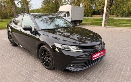 Toyota Camry, 2018 год, 2 100 000 рублей, 5 фотография