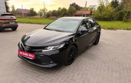 Toyota Camry, 2018 год, 2 100 000 рублей, 2 фотография
