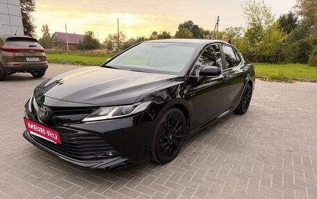 Toyota Camry, 2018 год, 2 100 000 рублей, 13 фотография
