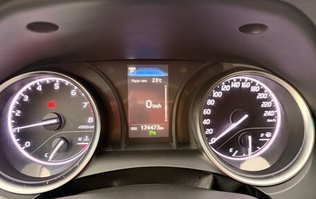 Toyota Camry, 2018 год, 2 100 000 рублей, 30 фотография