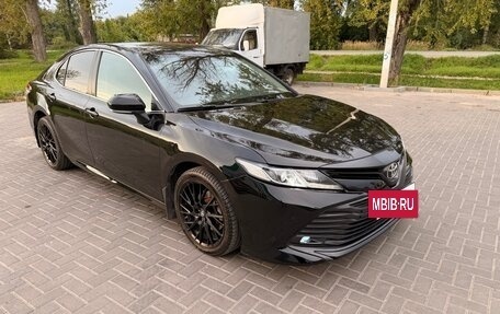Toyota Camry, 2018 год, 2 100 000 рублей, 29 фотография