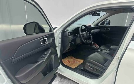 Honda Vezel, 2023 год, 1 830 000 рублей, 8 фотография
