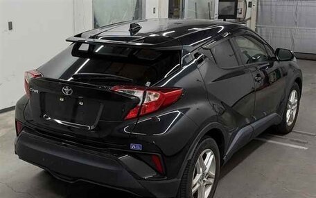 Toyota C-HR I рестайлинг, 2023 год, 1 900 000 рублей, 2 фотография