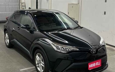 Toyota C-HR I рестайлинг, 2023 год, 1 900 000 рублей, 3 фотография