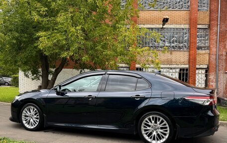 Toyota Camry, 2018 год, 2 850 000 рублей, 4 фотография
