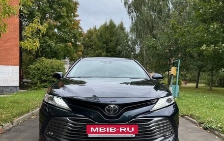 Toyota Camry, 2018 год, 2 850 000 рублей, 2 фотография