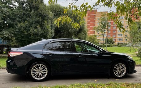 Toyota Camry, 2018 год, 2 850 000 рублей, 8 фотография