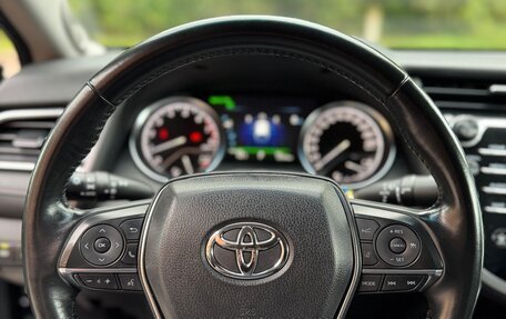 Toyota Camry, 2018 год, 2 850 000 рублей, 11 фотография