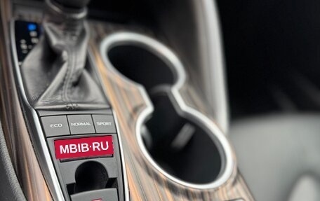 Toyota Camry, 2018 год, 2 850 000 рублей, 16 фотография