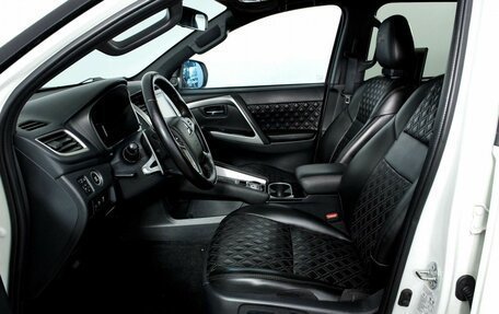 Mitsubishi Montero Sport, 2022 год, 3 498 000 рублей, 18 фотография