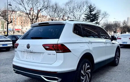 Volkswagen Tiguan II, 2023 год, 2 530 700 рублей, 4 фотография