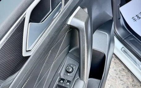 Volkswagen Tiguan II, 2023 год, 2 530 700 рублей, 23 фотография
