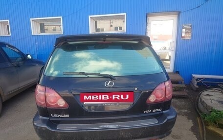 Lexus RX IV рестайлинг, 1999 год, 737 000 рублей, 3 фотография