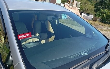Toyota Prius, 2014 год, 1 020 000 рублей, 16 фотография