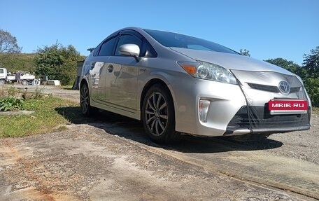 Toyota Prius, 2014 год, 1 020 000 рублей, 15 фотография
