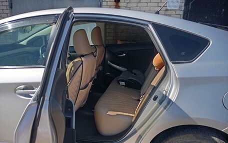 Toyota Prius, 2014 год, 1 020 000 рублей, 22 фотография